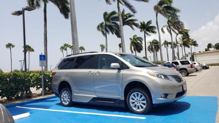 accessible-transportation-luxury-vehicle-parking-lot
